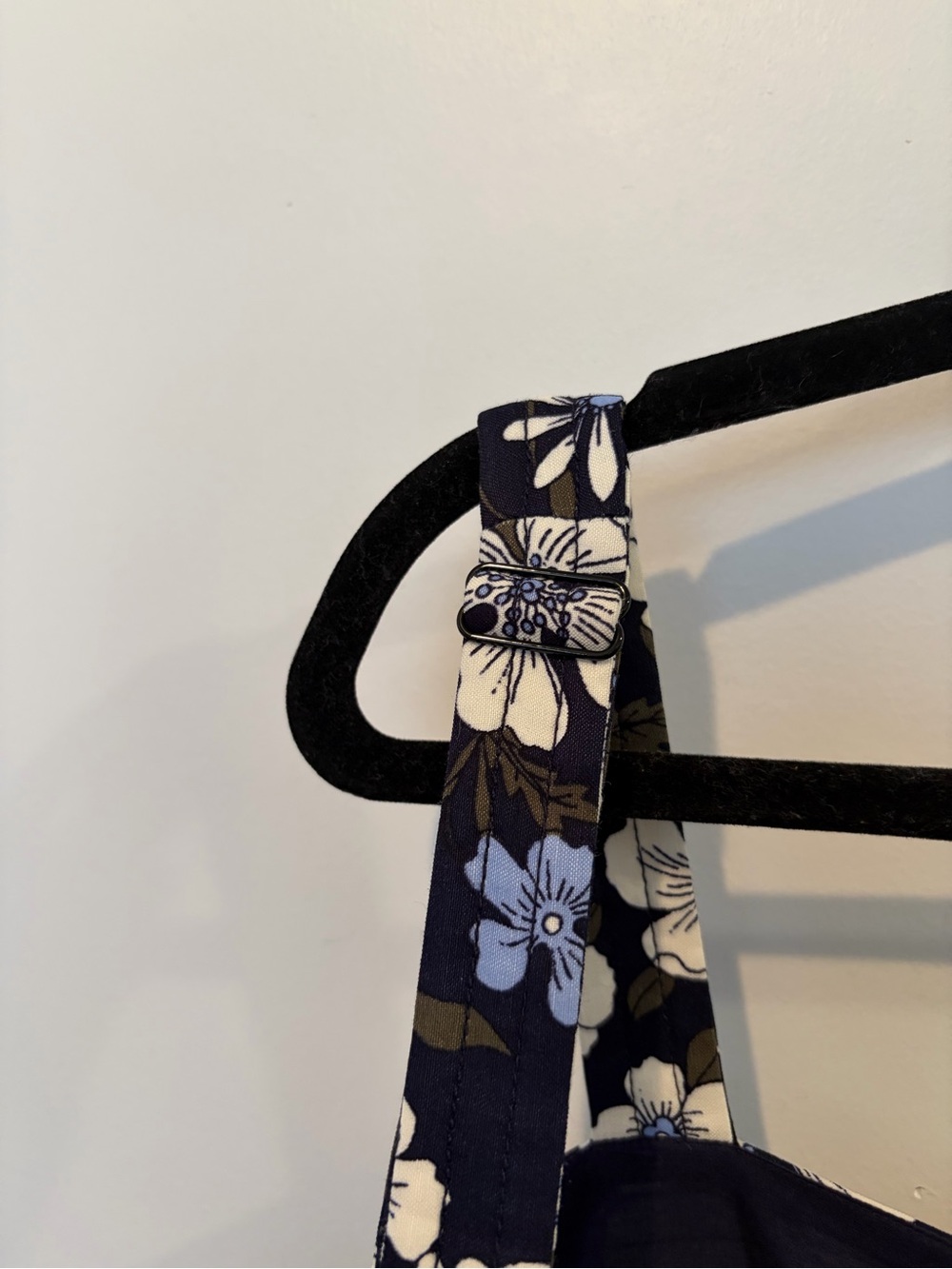 Veronica Beard Colleen floral linen-blend midi dress - 4 - Picture 13 of 16